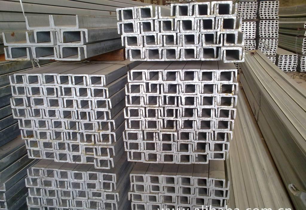 镀锌槽钢